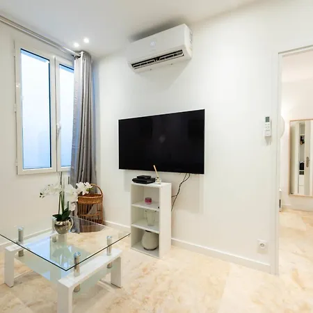 1-br With Ac In The Heart Of *