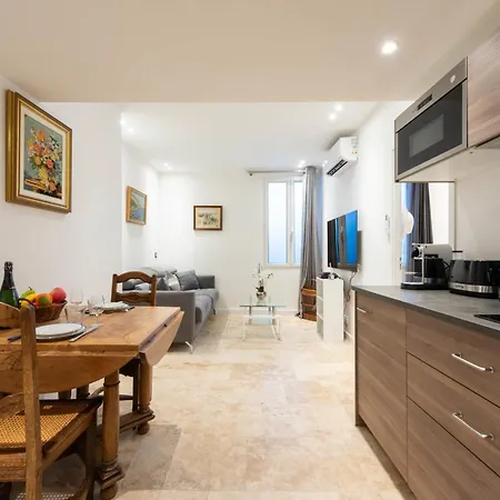 Apartment 1-br With Ac In The Heart Of Cannes